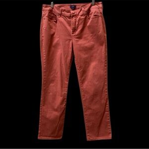 NYDJ (Not Your DAUGHTERS Jeans).
Great praline color (Dusty Pinky Orange)